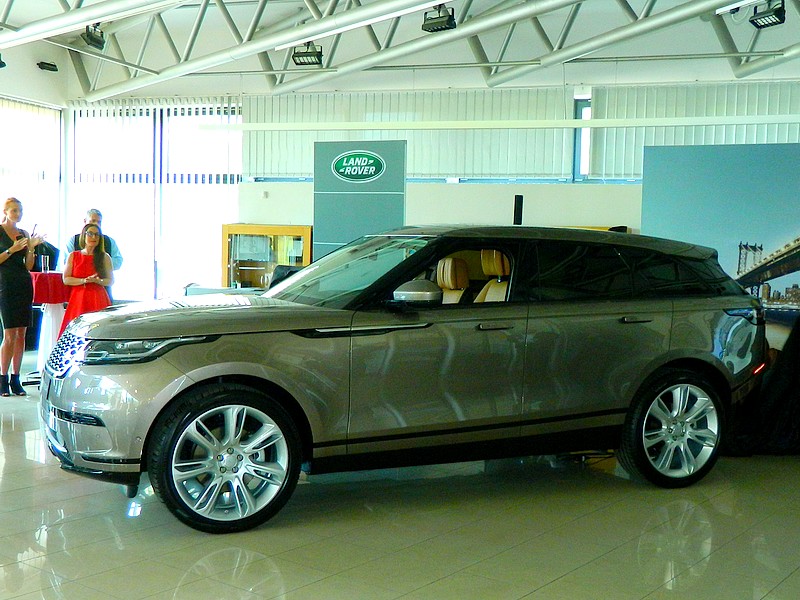 Range Rover Velar se představil v Praze